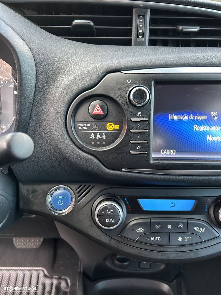 Toyota Yaris - 25