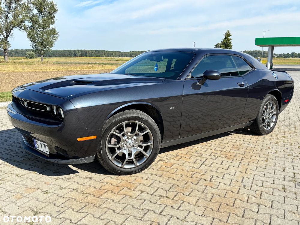 Dodge Challenger - 9