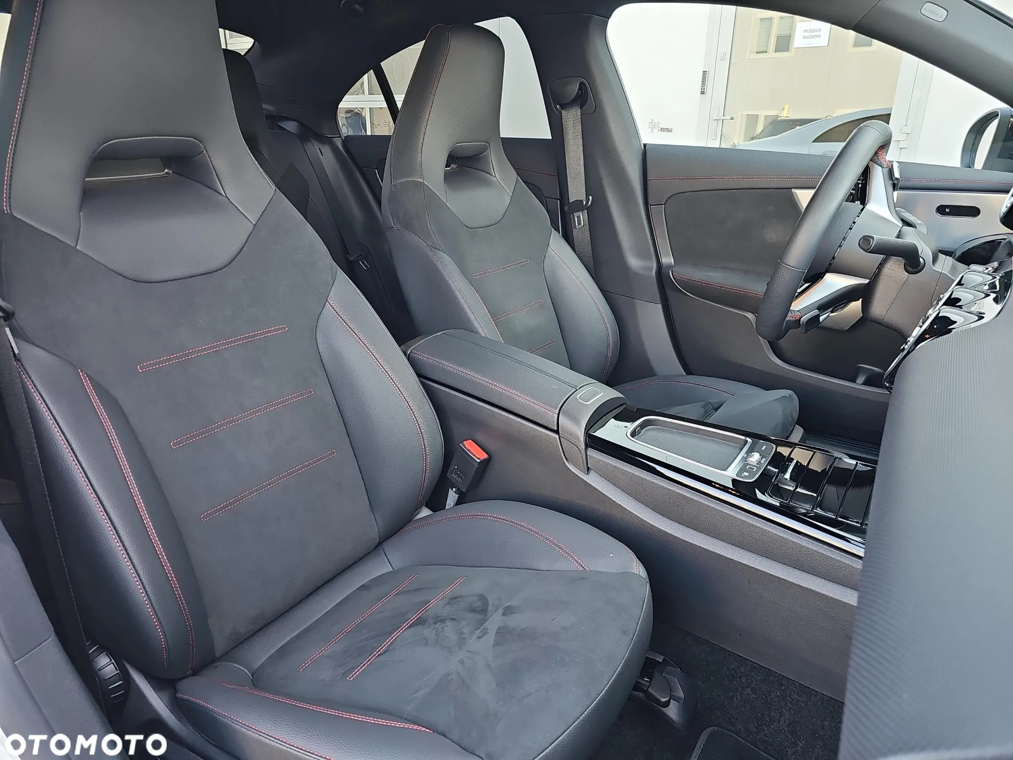 Mercedes-Benz CLA 200 7G-DCT AMG Line Advanced Plus - 13