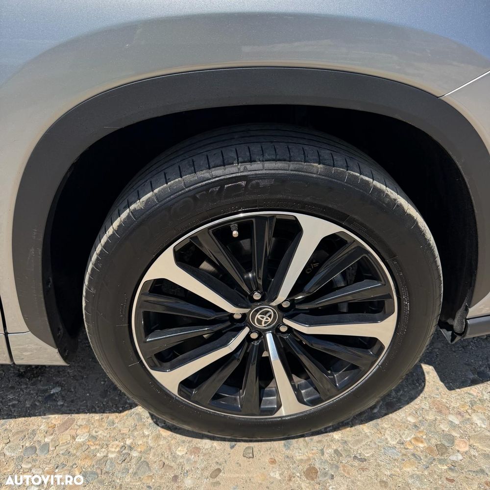 Toyota Highlander 2.5 L Dynamic Force 248CP Luxury Metallic - 11
