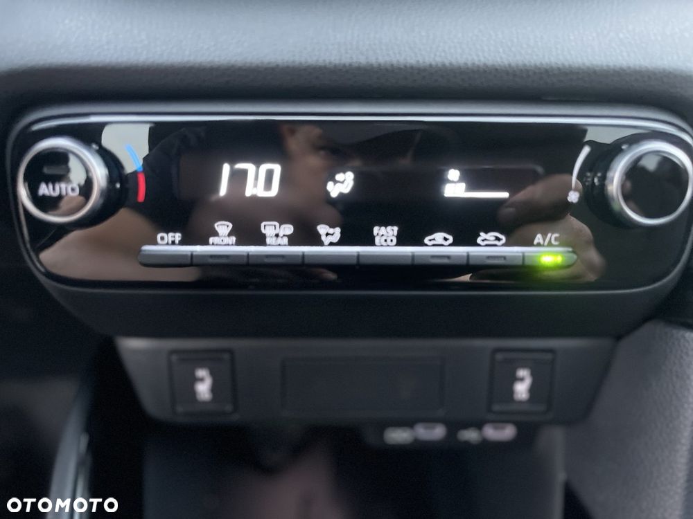 Toyota Yaris Hybrid 1.5 Style - 20