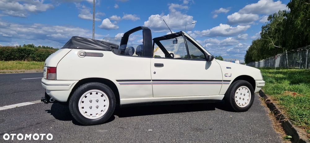Peugeot 205 - 1