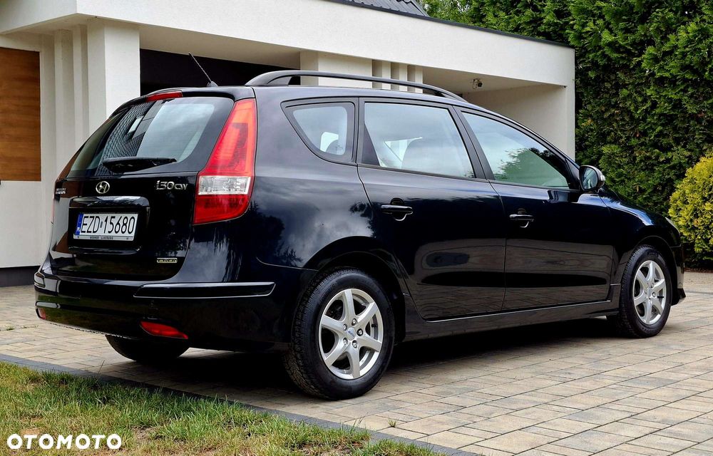 Hyundai i30 i30cw 1.6 CRDi FIFA WM Edition - 17