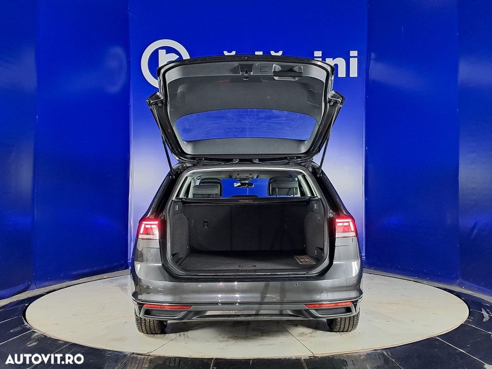 Volkswagen Passat - 21