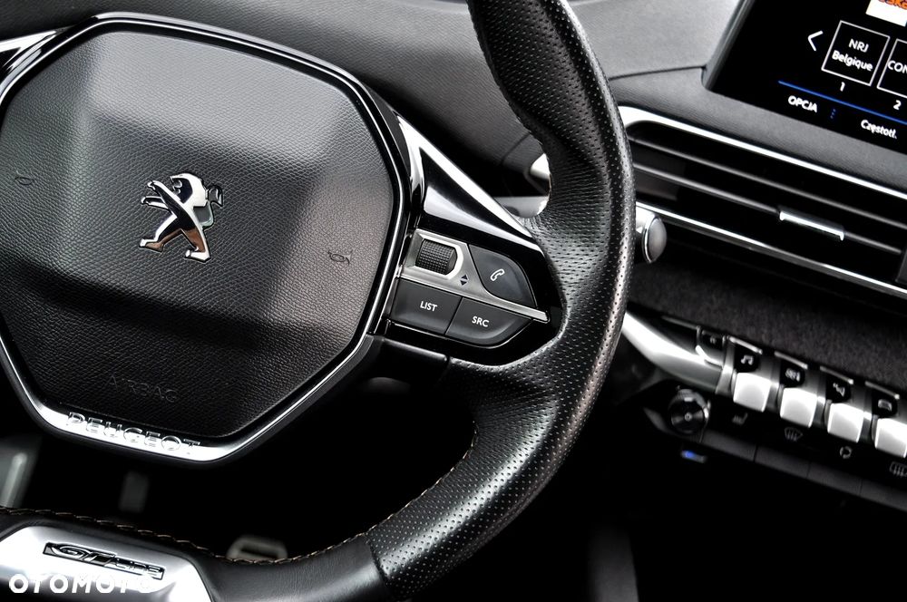 Peugeot 3008 1.2 PureTech Allure S&S - 34