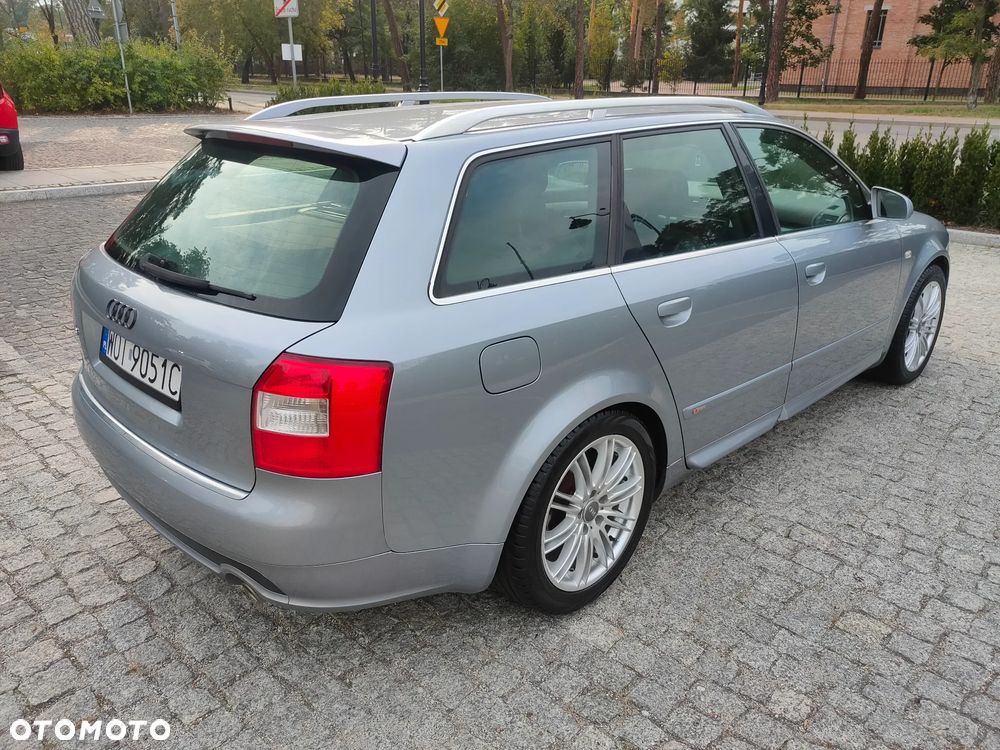 Audi A4 Avant 2.4 - 21