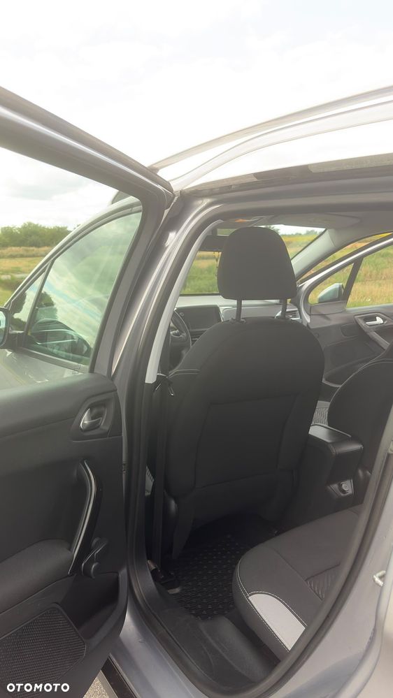 Peugeot 2008 - 6
