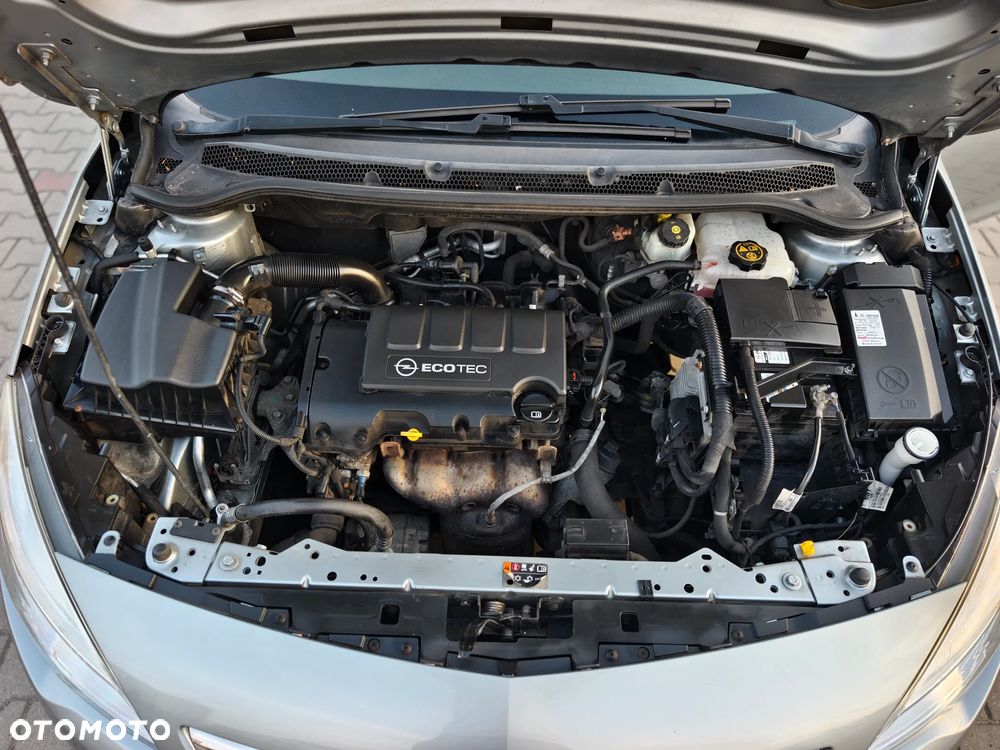 Opel Astra 1.4 ecoFLEX - 23