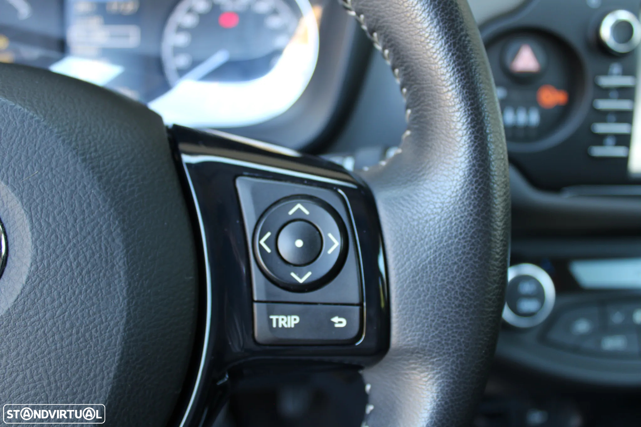 Toyota Yaris 1.5 HSD Comfort+P.Style - 24