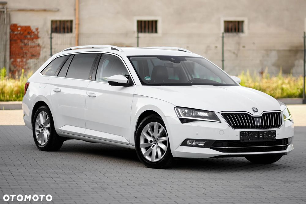 Skoda Superb 2.0 TDI Sportline DSG - 10