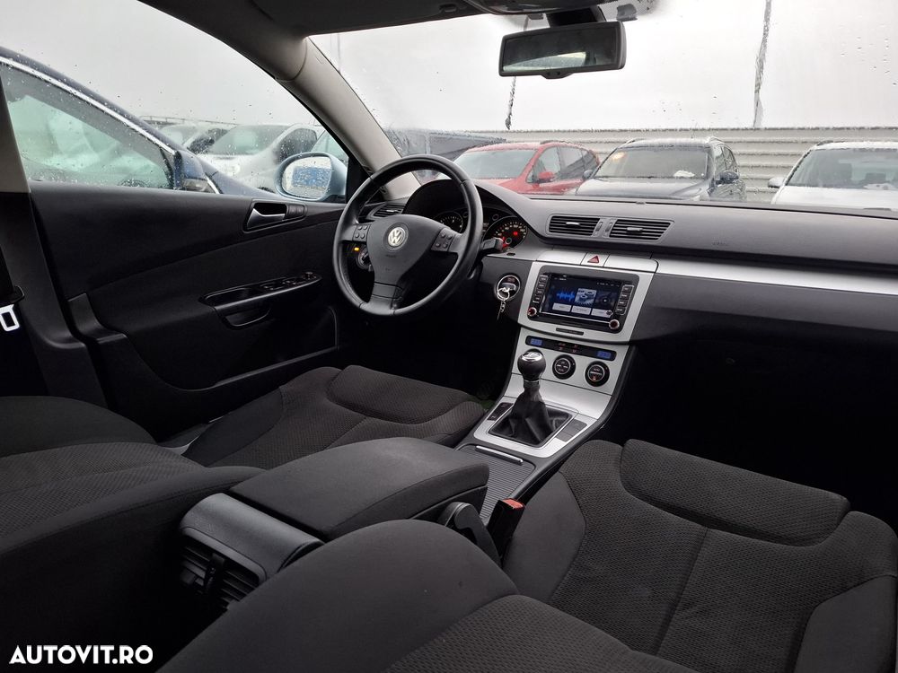 Volkswagen Passat 2.0 TDI BlueMotion Technology DPF Comfortline - 6