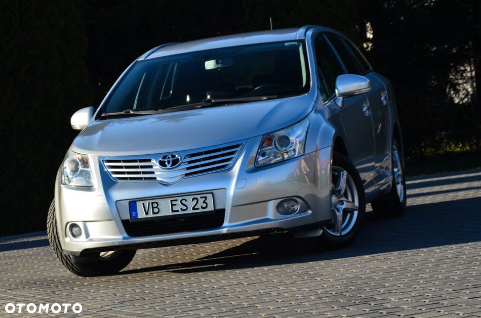 Toyota Avensis 1.8 Comfort - 13