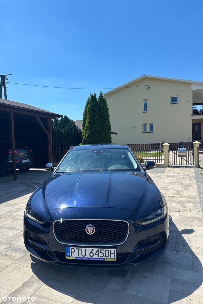 Jaguar XE - 5