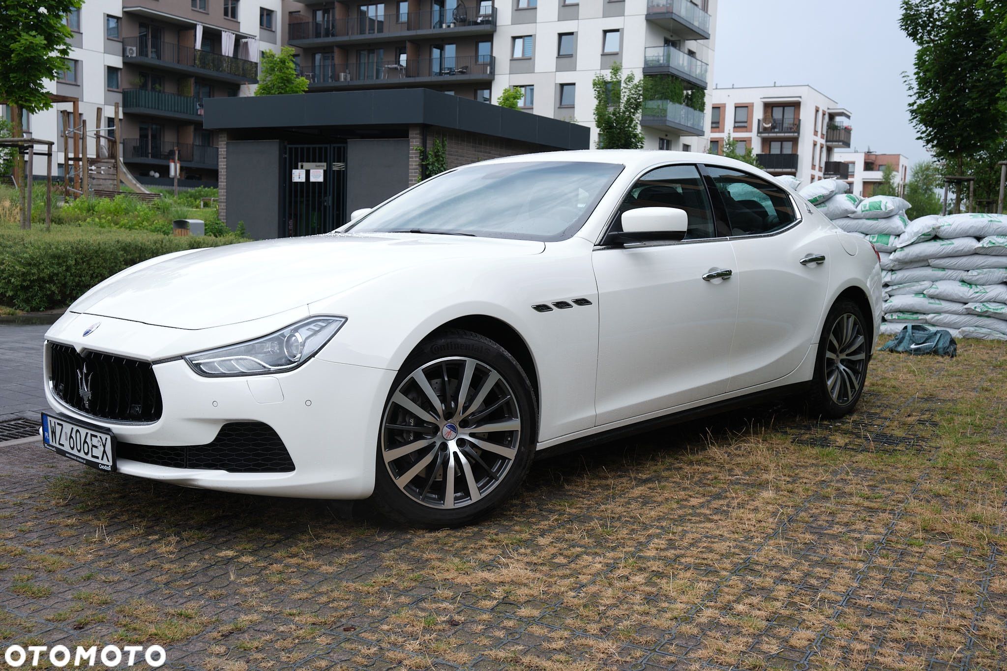 Maserati Ghibli Standard - 1