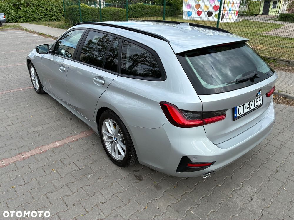 BMW Seria 3 320d Luxury Line - 4