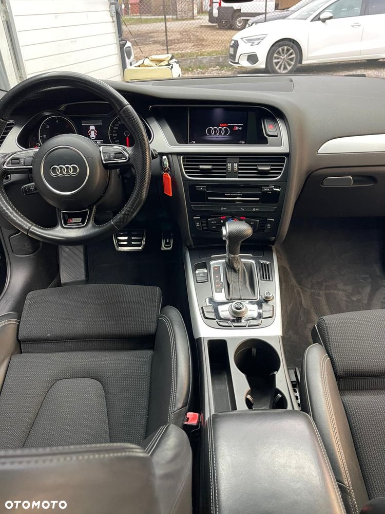 Audi A4 Avant 2.0 TDI DPF multitronic S line Sportpaket - 17