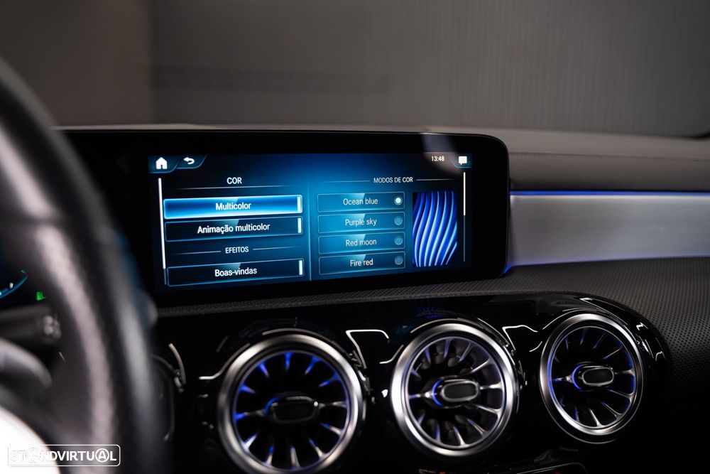 Mercedes-Benz A 250 e AMG Line - 34