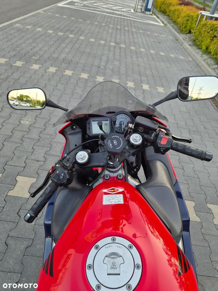 Honda CBR - 7