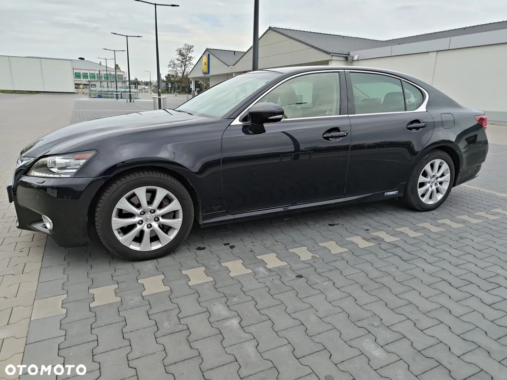 Lexus GS - 10