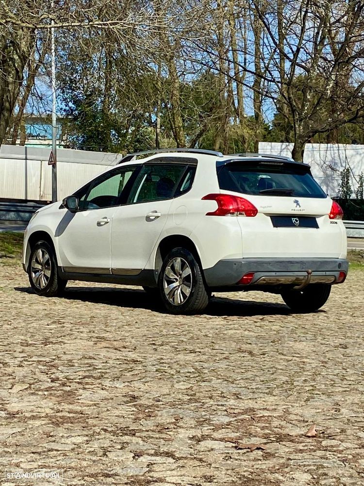 Peugeot 2008 1.2 PureTech Allure - 7