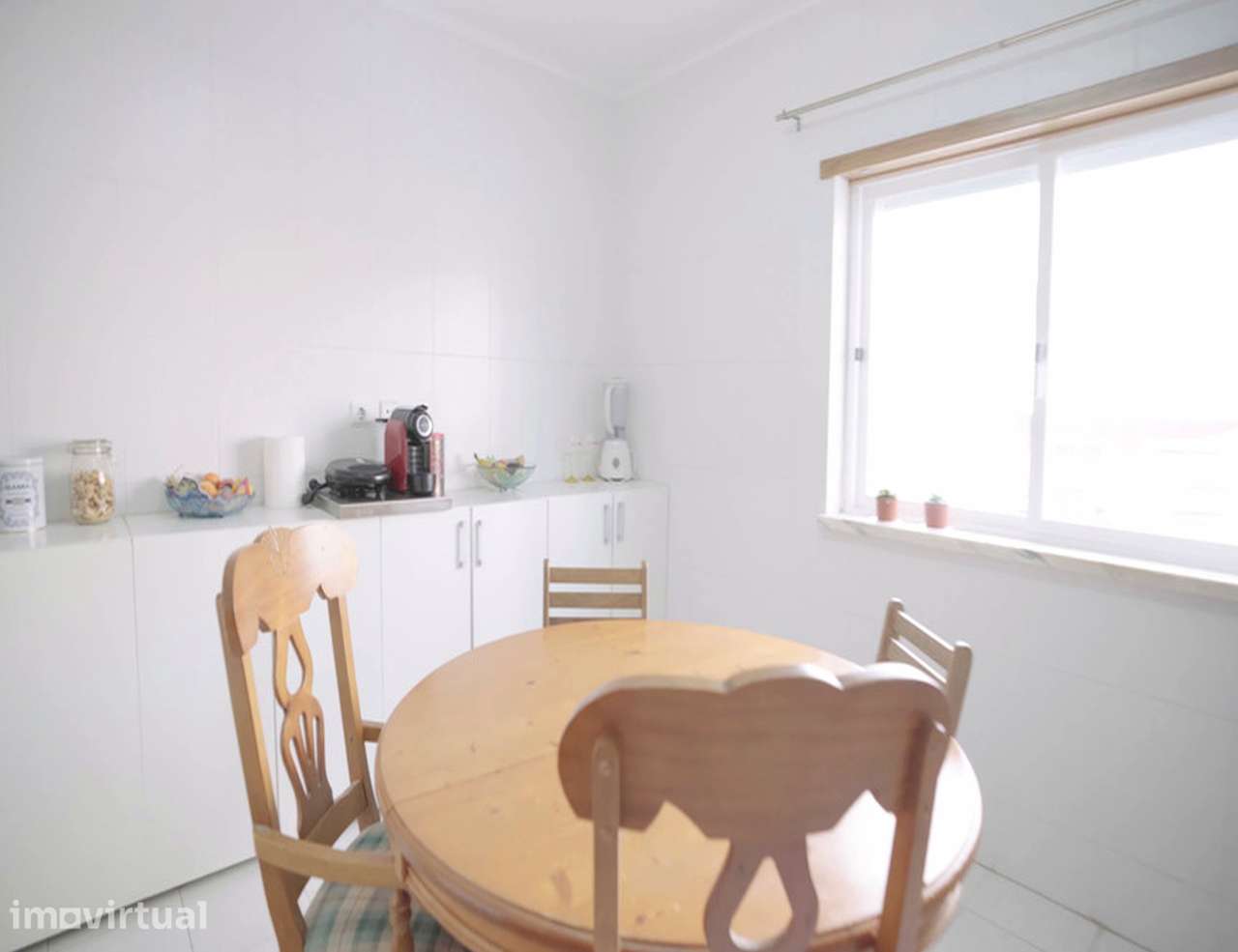 T2 com varanda, ar condicionado e cozinha equipada  Ericeira, Mafra - Grande imagem: 3/18