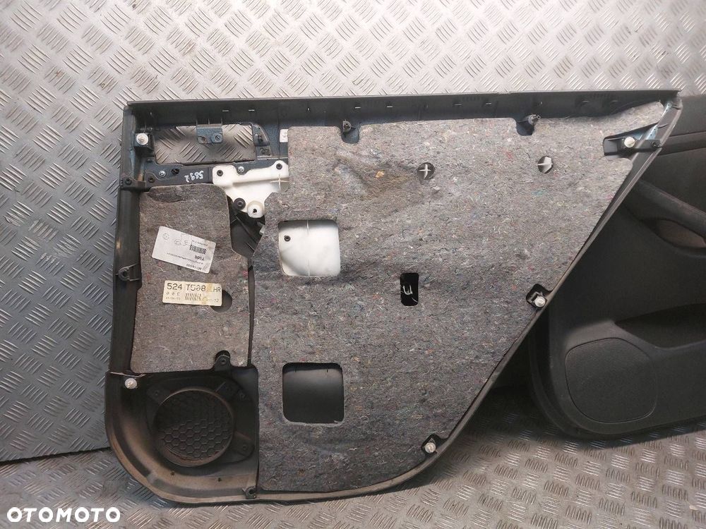 BOCZKI DRZWI KOMPLET TOYOTA AVENSIS T25 HATCHBACK - 13