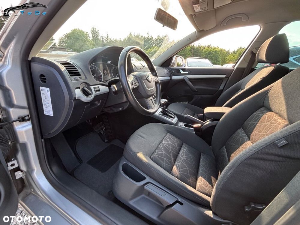 Skoda Octavia 2.0 TDI DPF Family Plus DSG - 14