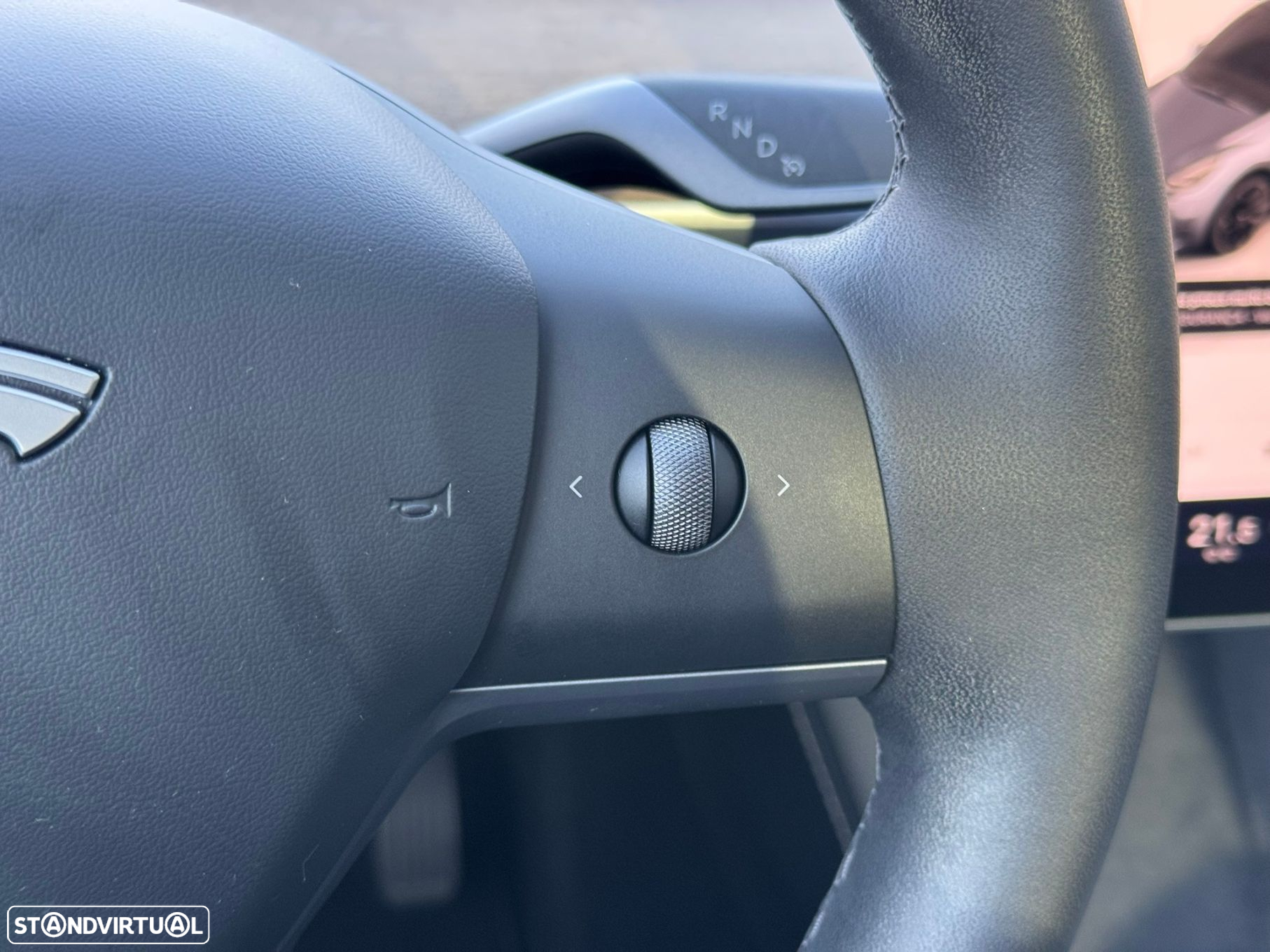 Tesla Model Y Long Range Tração Integral - 29