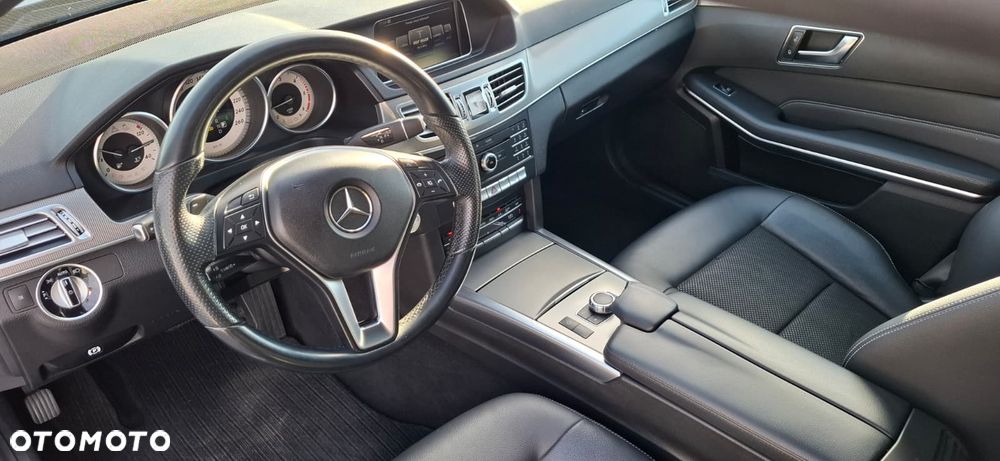 Mercedes-Benz Klasa E 220 BlueTEC 9G-TRONIC - 24