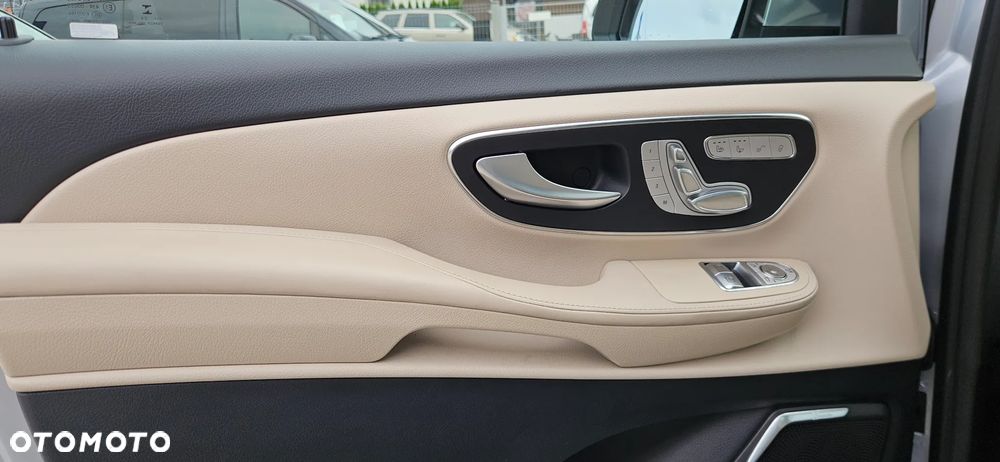 Mercedes-Benz Klasa V 300 d 4-Matic 9G-Tronic Exclusive (d³ugi) - 22