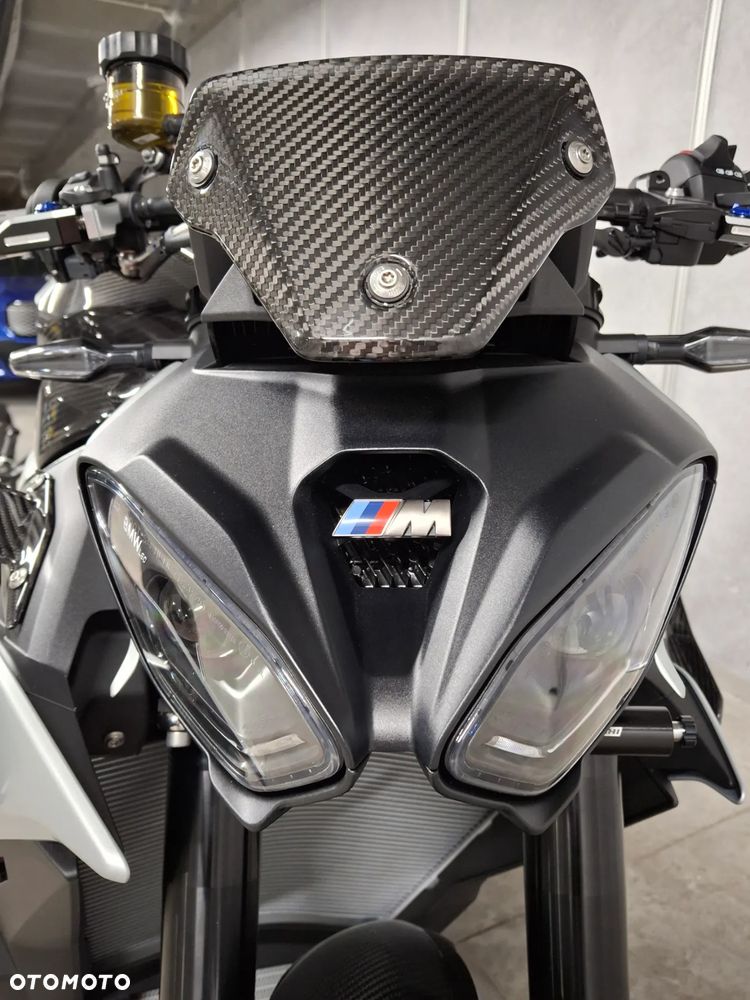 BMW S - 15