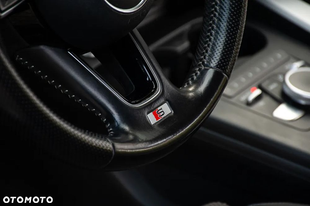 Audi A4 Avant 2.0 TDI Quattro S tronic - 15