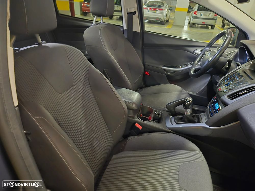 Ford Focus SW 1.6 TDCi Titanium Best - 36