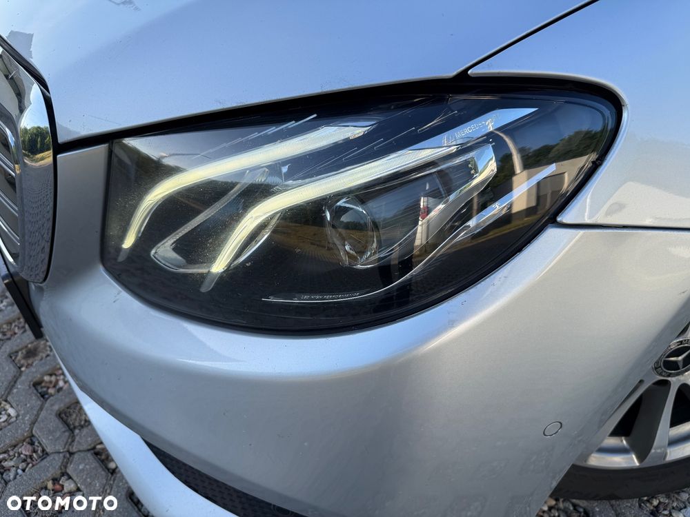 Mercedes-Benz Klasa E 300 d 9G-TRONIC Exclusive - 17