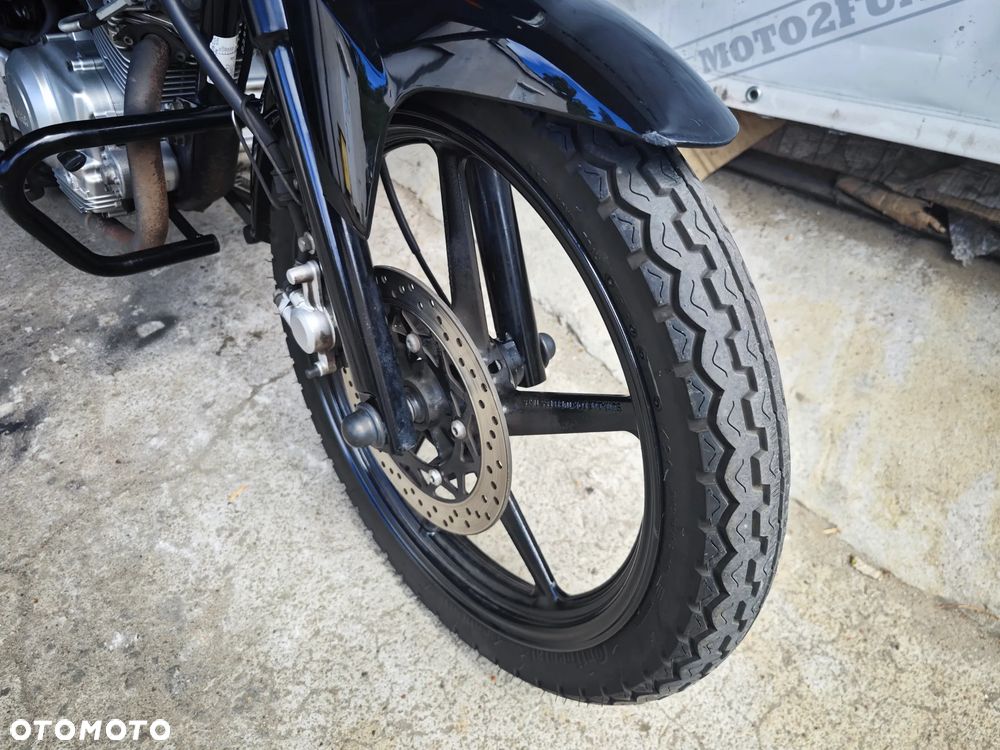 Yamaha YBR - 8