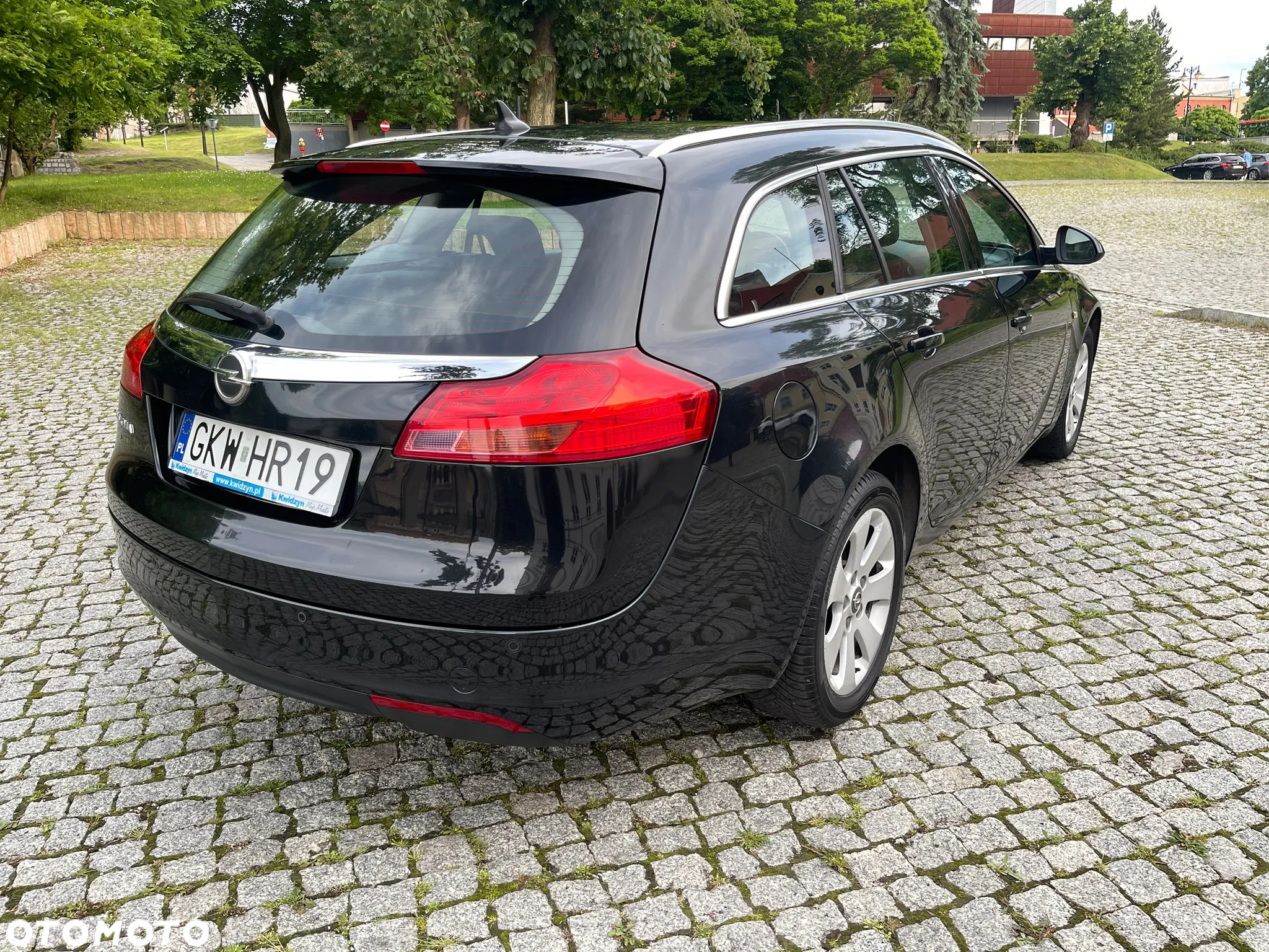 Opel Insignia 1.6 Sports Tourer Design Edition - 13