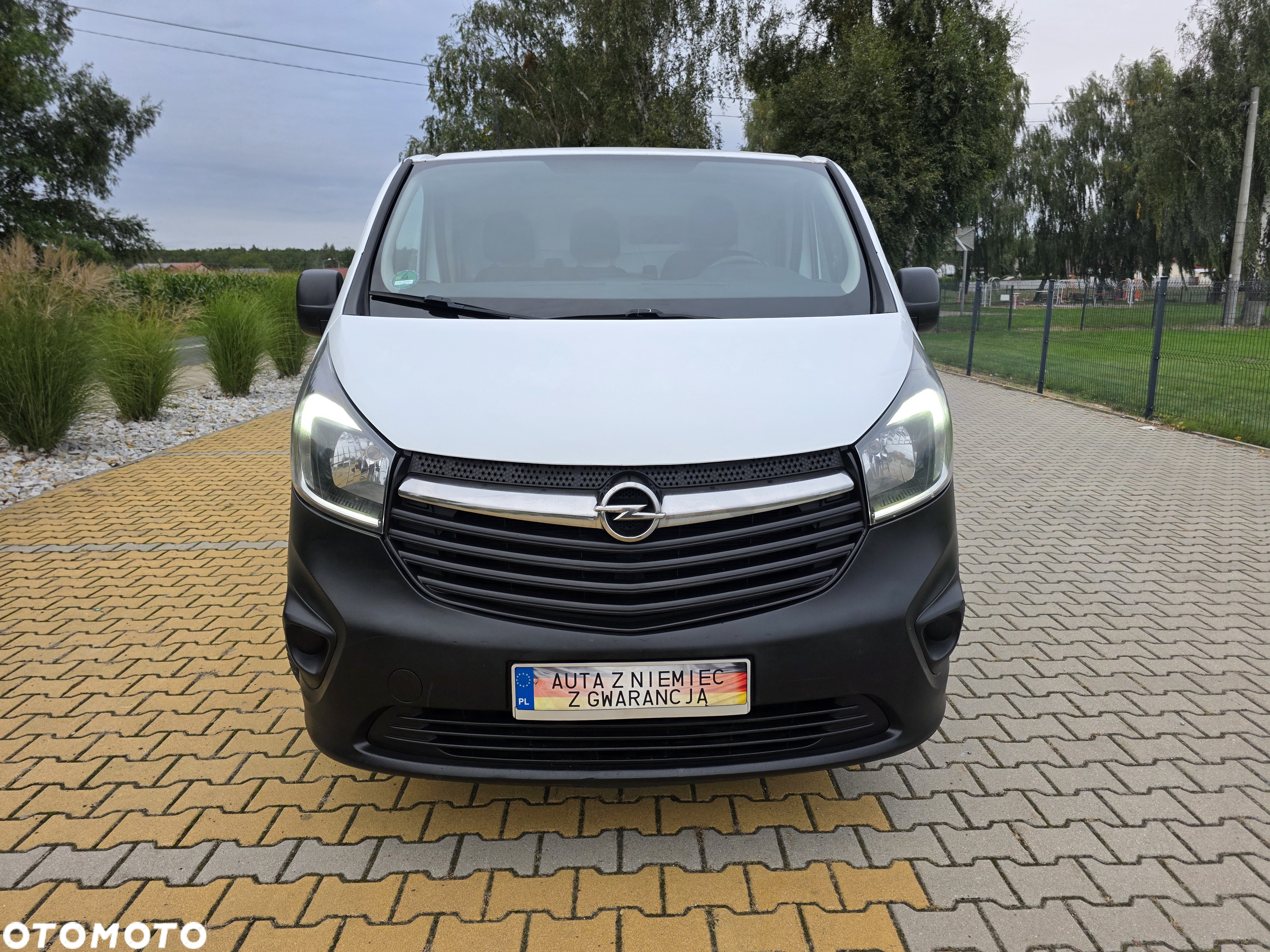 Opel Vivaro - 2
