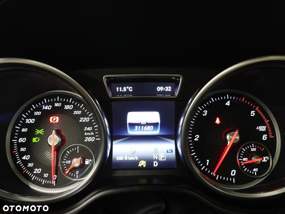 Mercedes-Benz GLS 350 d 4Matic 9G-TRONIC AMG Line - 38