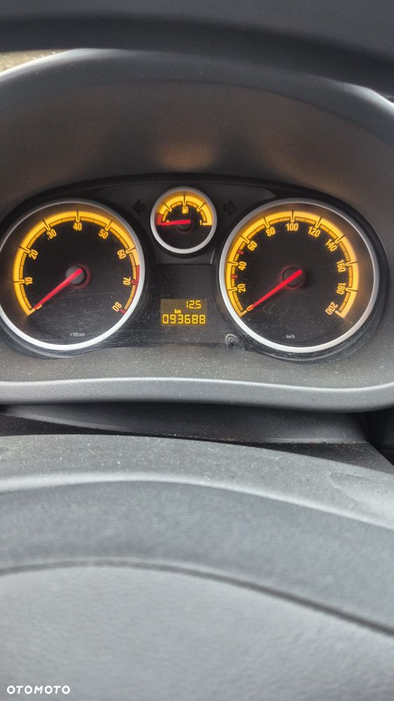 Opel Corsa 1.4 16V Enjoy - 6