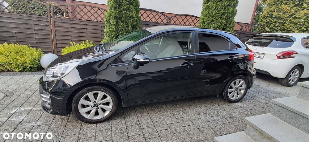 Kia Rio 1.2 Dream Team Edition - 13
