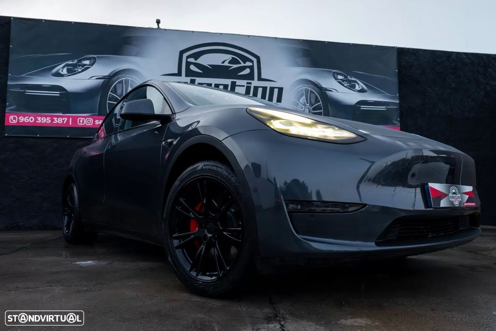 Tesla Model Y Long Range Dual Motor AWD - 4