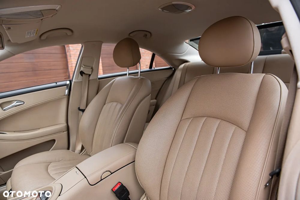 Mercedes-Benz CLS 500 - 16