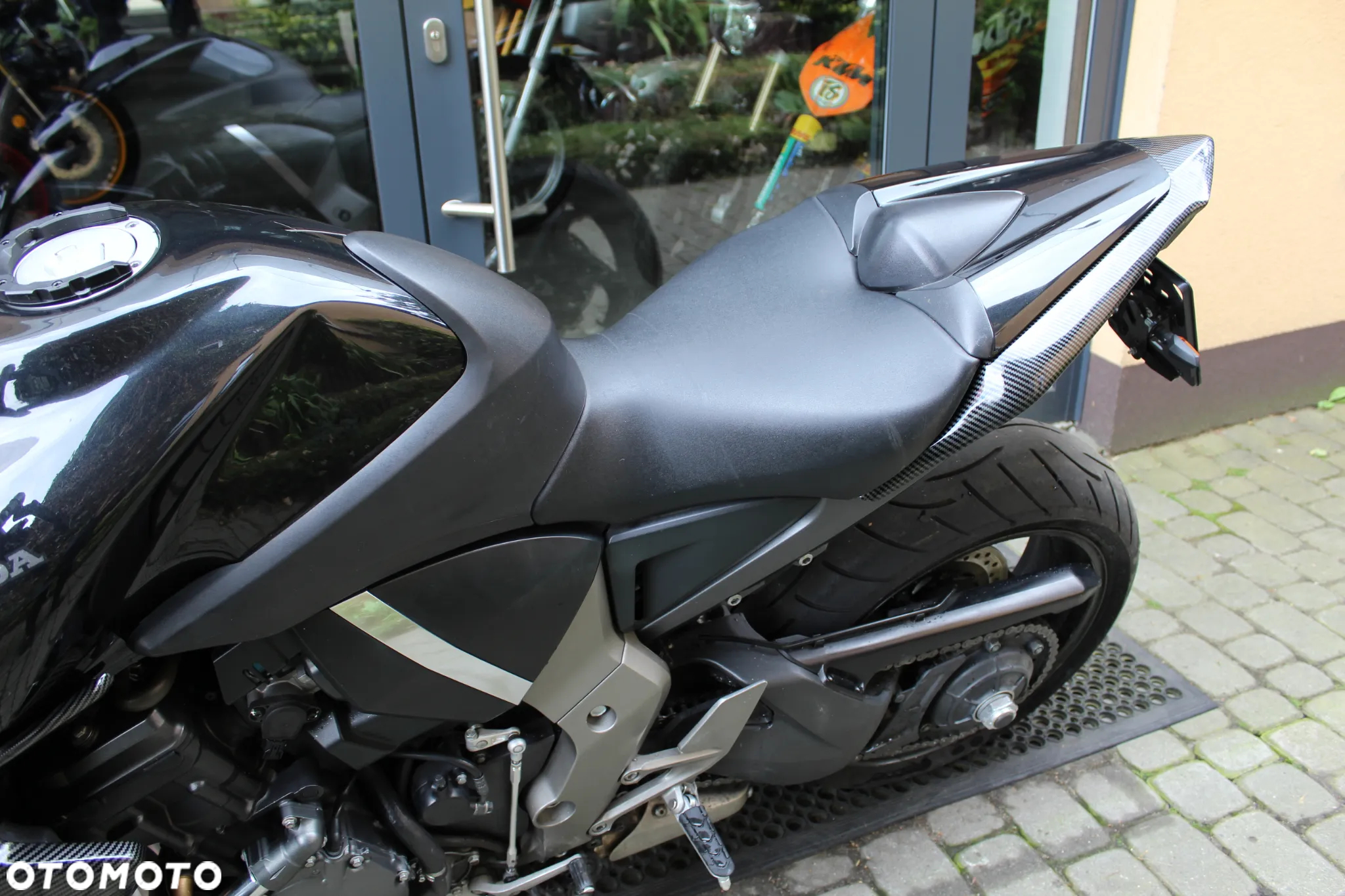 Honda CB - 10