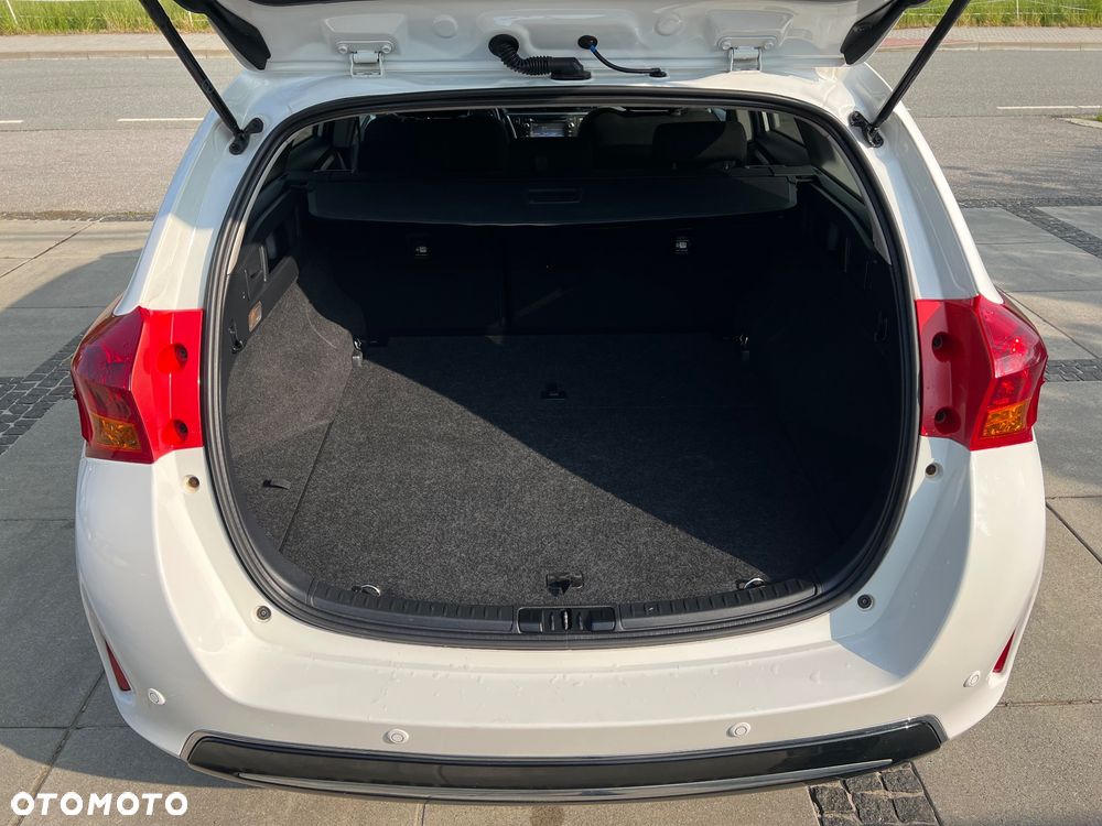 Toyota Auris 1.6 Dynamic - 23