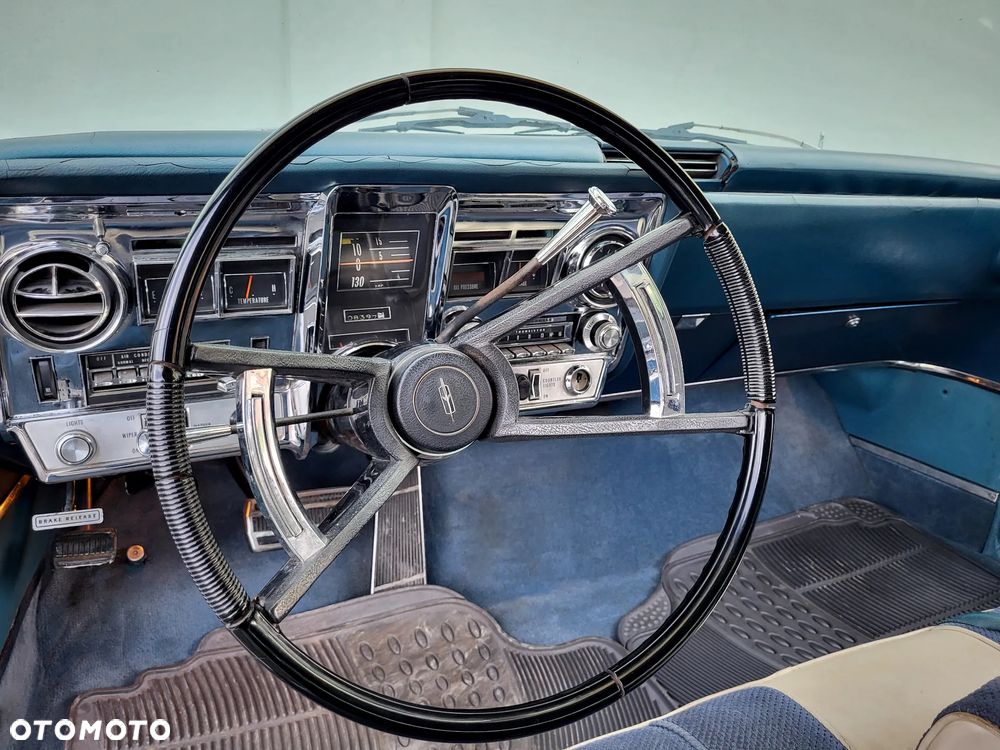 Oldsmobile Toronado - 12