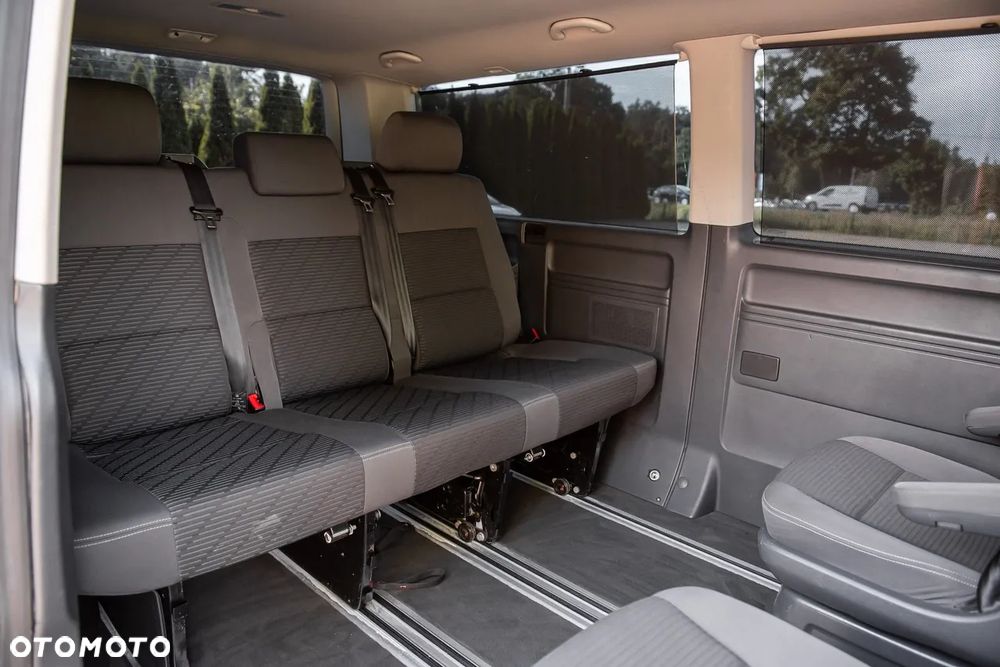 Volkswagen Multivan L2 Comfortline 4Motion - 24