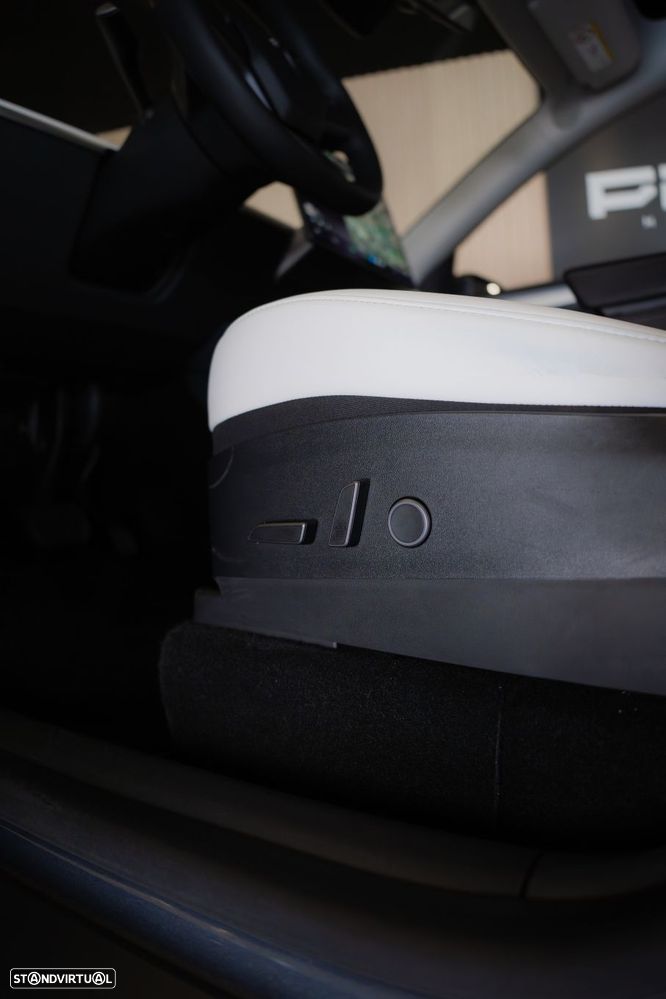 Tesla Model Y Long Range Dual Motor AWD - 60