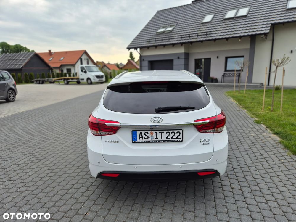 Hyundai i40 Kombi 1.7 CRDi DCT Premium - 17