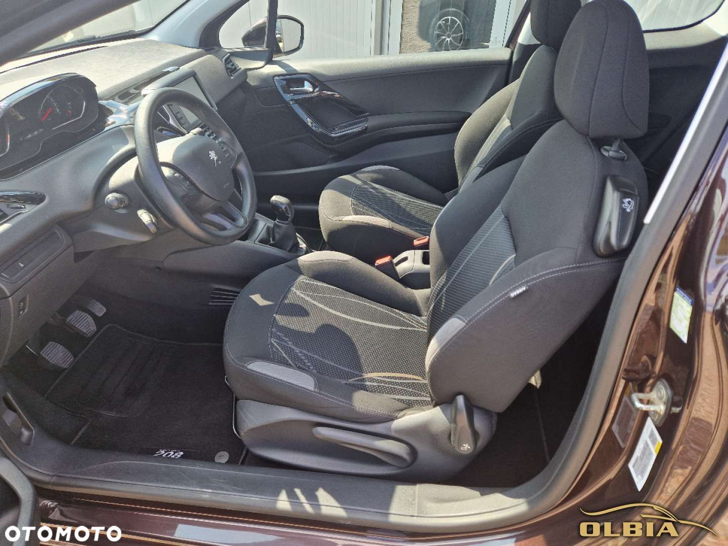 Peugeot 208 - 6
