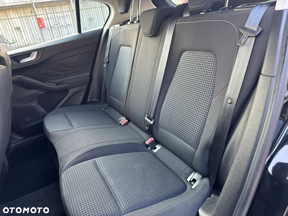 Ford Focus 1.0 EcoBoost Trend Edition - 12